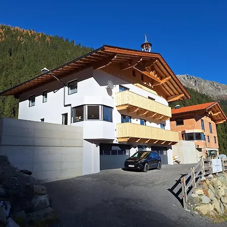 Bergblick Sankt Sigmund im Sellrain